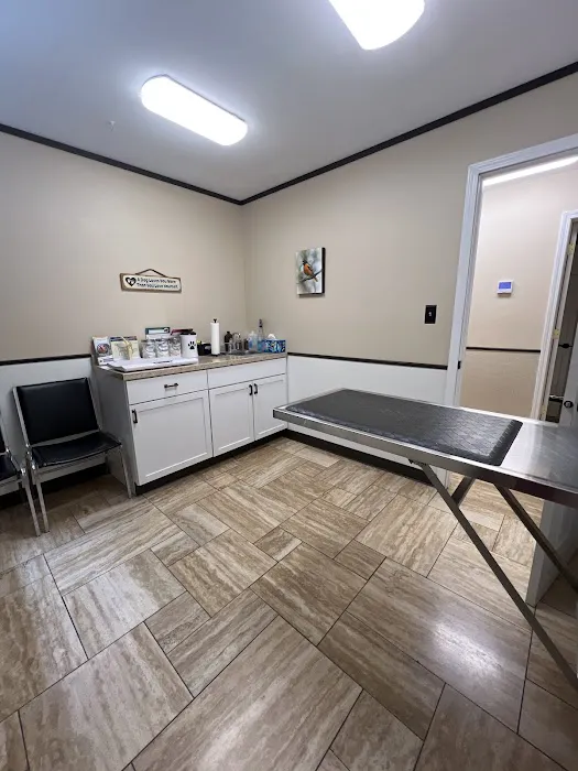 Hedges Veterinary Hospital Picture 4