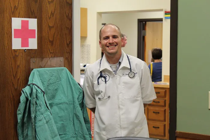 Noah's Landing Pet Care Clinic, LLC Picture 10