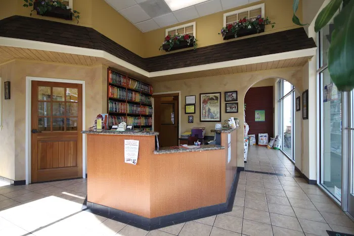 MarketPlace Veterinary Hospital Picture 2
