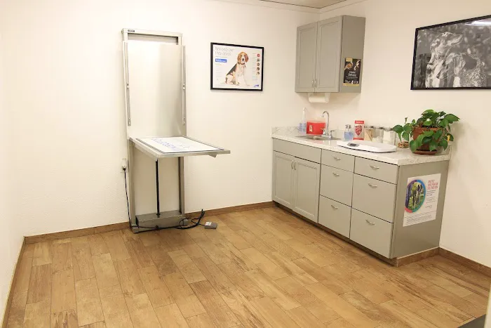 Whitney Veterinary Clinic Picture 3