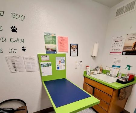 Academy West Animal Hospital