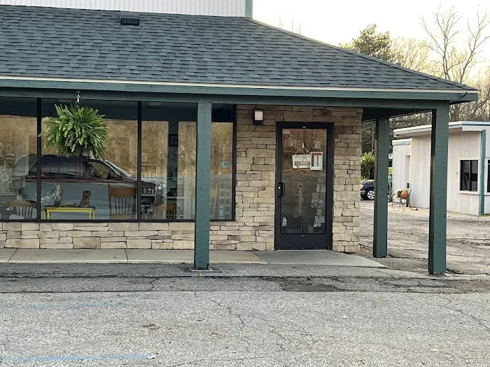 Countryside Animal Care & Decor, LLC Mason, MI Dr. Cheryl DeSilva Picture 4