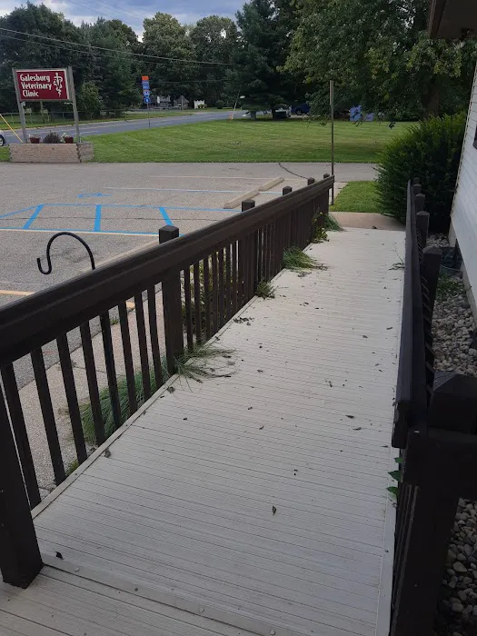 Galesburg Veterinary Clinic Picture 9