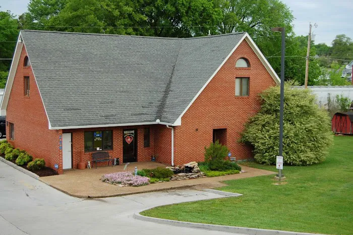Clinton Animal Hospital Picture 3