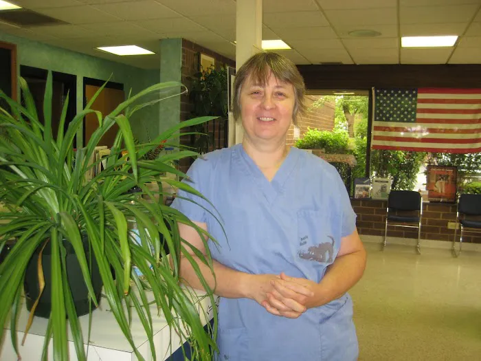 Amber Leaf Animal Hospital Picture 2