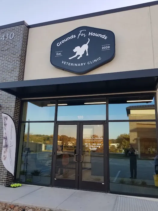 Grounds For Hounds Veterinary Clinic Picture 5