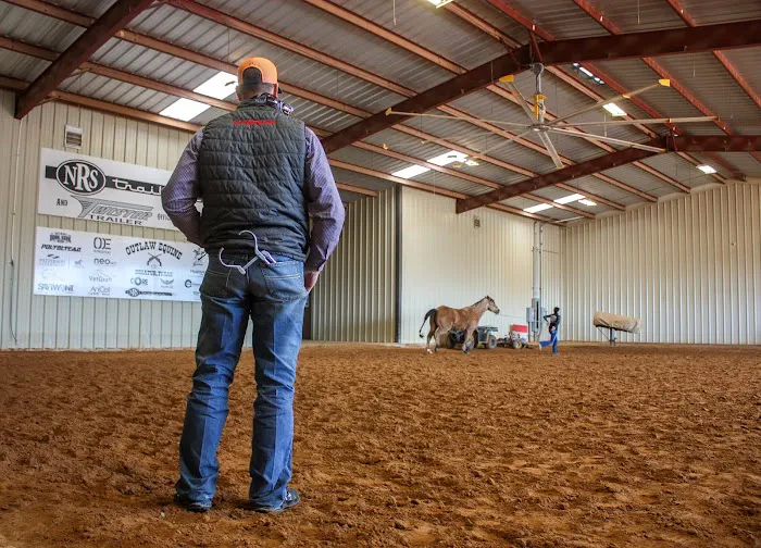 Outlaw Equine Hospital and Rehab Center Picture 4
