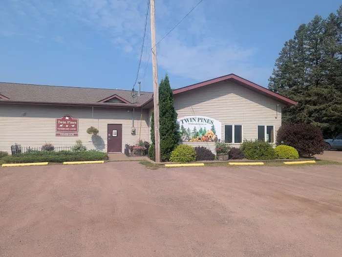 Twin Pines Veterinary Clinic Picture 6