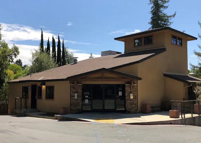 Pacific Veterinary Emergency and Specialty Hospital Picture 9