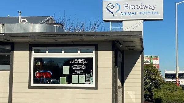 Broadway Animal Hospital Picture 10