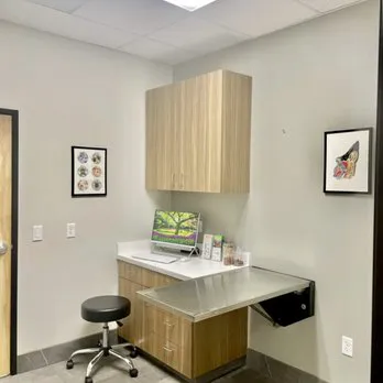 Clover Grove Veterinary Hospital Picture 1