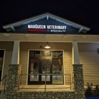 MarQueen Pet Emergency & Specialty ico