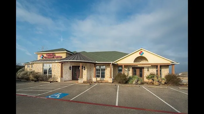 Windmill Veterinary Center Picture 1