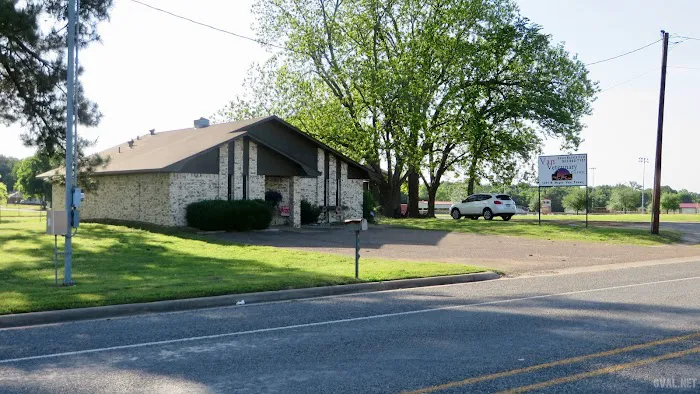 Van Veterinary Clinic Picture 1