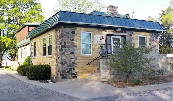 Maple Grove Veterinary Clinic & Pet Retreat Picture 6