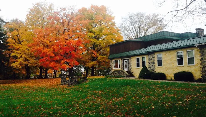 Maple Grove Veterinary Clinic & Pet Retreat Picture 8