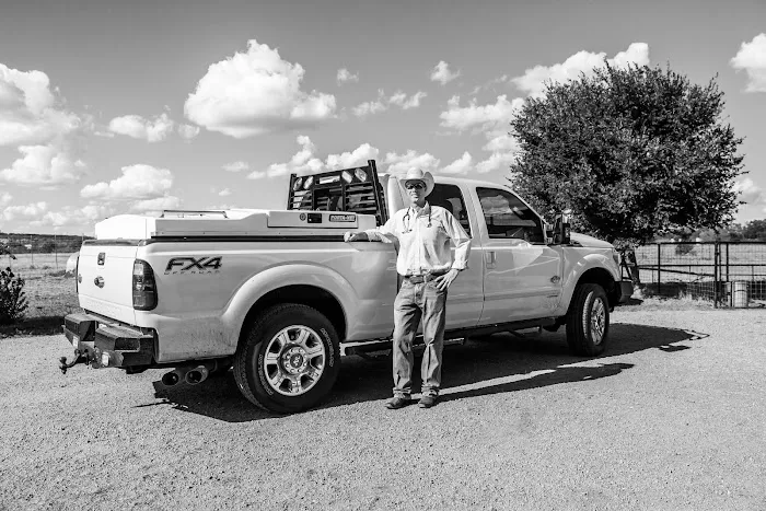 Fredericksburg Equine & Small Animal Veterinary Services Picture 4