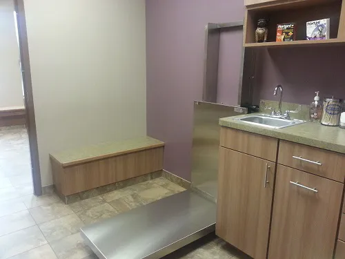 Loving Care Animal Hospital Picture 2