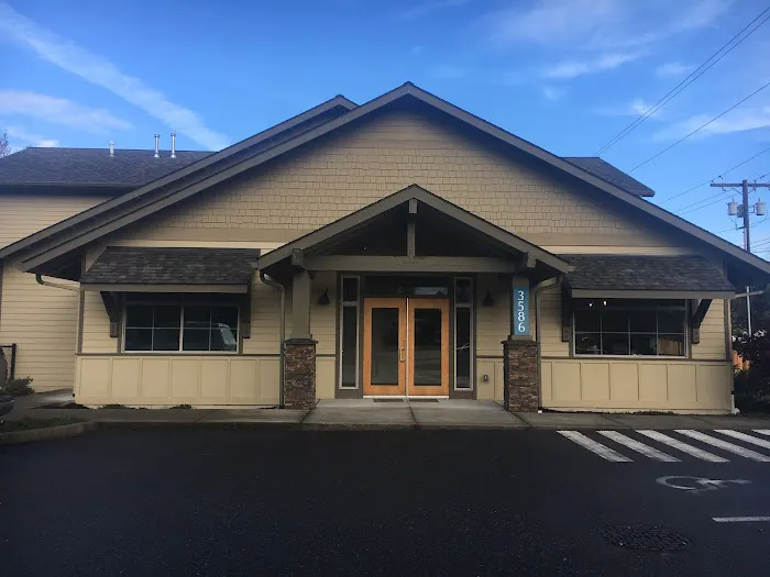 Port Orchard Animal Clinic, Dr. Liz Oien DVM Picture 3