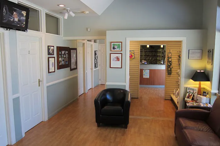 Rosemont Veterinary Hospital Picture 10