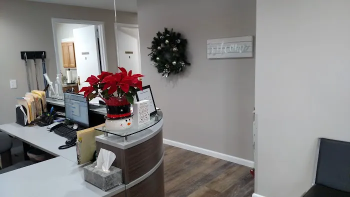 East River Veterinary Clinic Picture 1