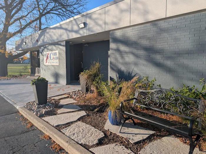 Cobb & Co Veterinary Clinic Picture 10