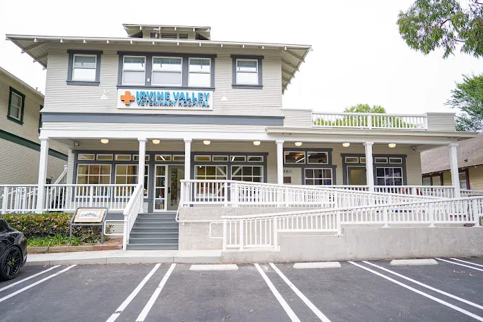 Irvine Valley Veterinary Hospital Emergency Picture 6