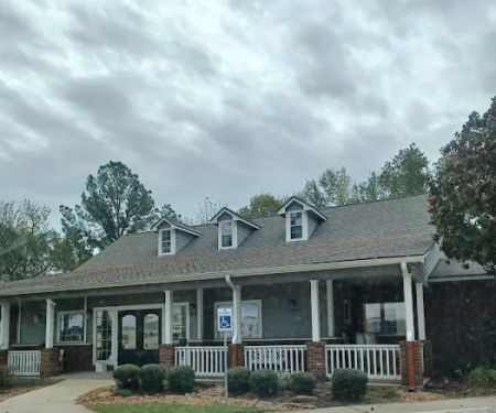 Spring Hill Animal Hospital: Curtis Shauna R DVM