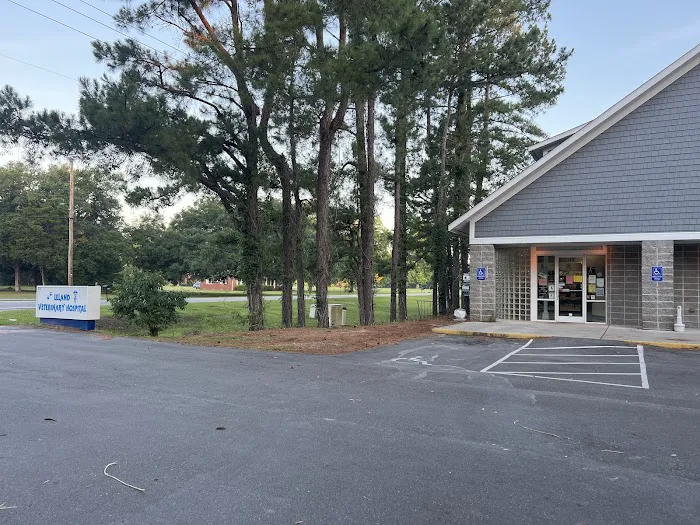 Leland Veterinary Hospital Picture 3