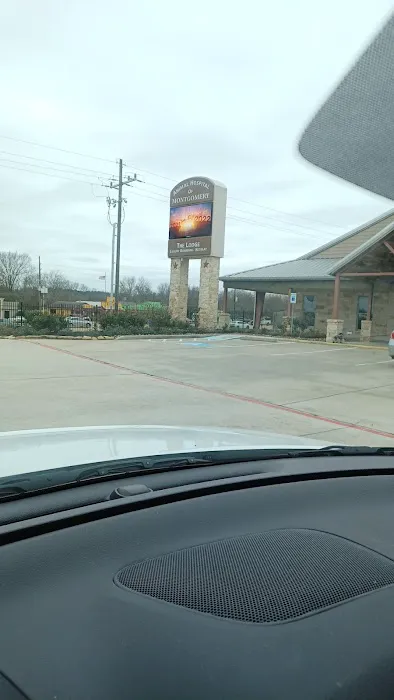 Animal Hospital of Montgomery: Joey L Romero DVM Picture 4