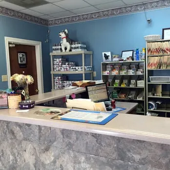 Wall Triana Animal Hospital Picture 1