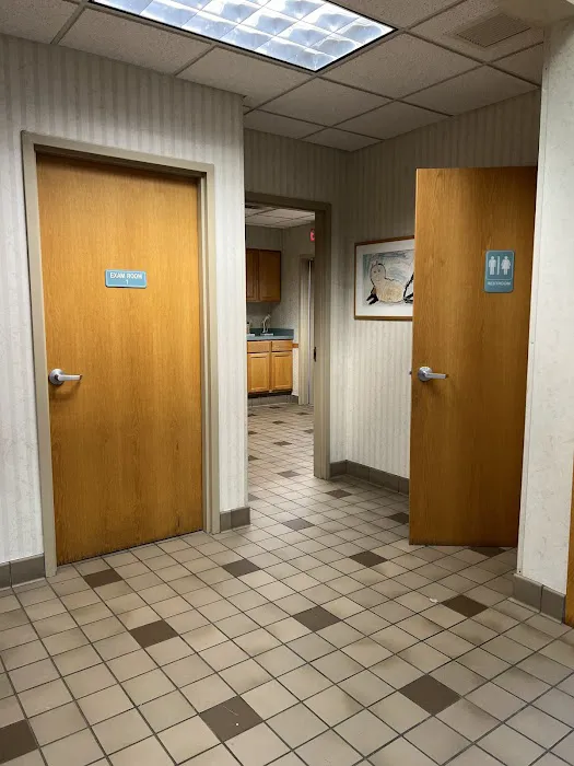 Red Barn Veterinary Clinic Picture 8