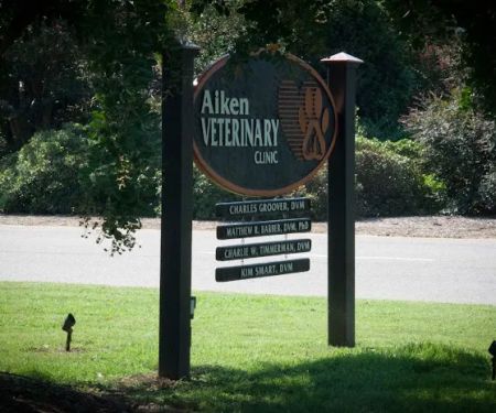 Groover, Charles B, Dvm - Aiken Veterinary Clinic