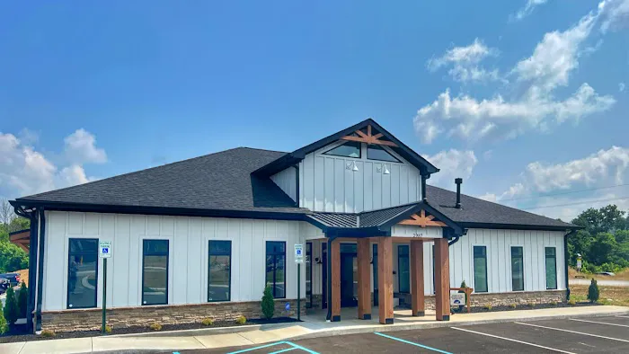 Creekside Veterinary Hospital Picture 1
