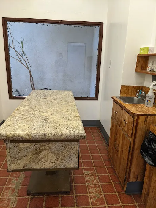 West Riverside Veterinary Hospital Picture 5