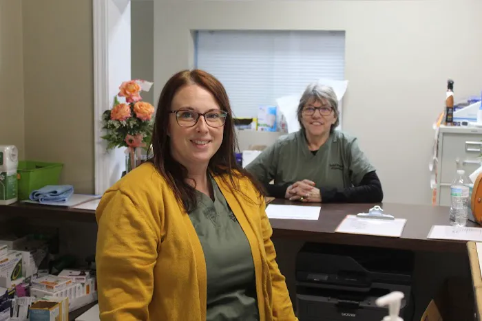 20 Lakes Veterinary Care Picture 4