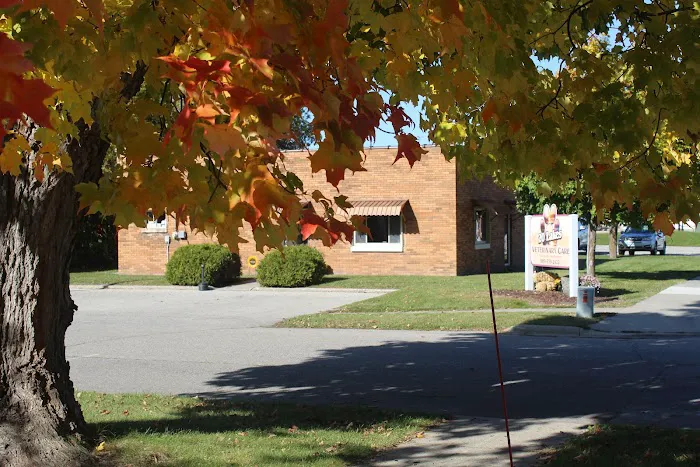 20 Lakes Veterinary Care Picture 2