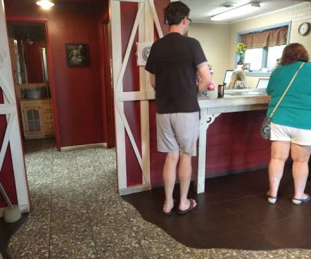 Pet Veterinary Clinic: Walsh Jan DVM