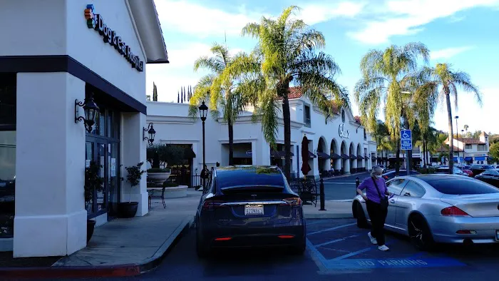 Dog and Cat Hospital Calabasas Picture 2