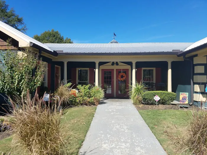 Monroe Veterinary Clinic Picture 2
