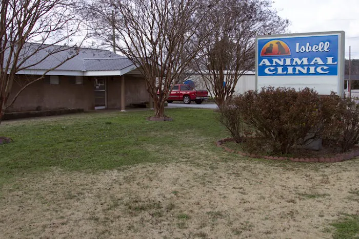 James R Isbell Animal Clinic Picture 10
