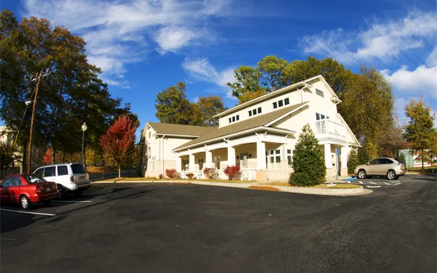 Treehouse Animal Clinic Picture 5