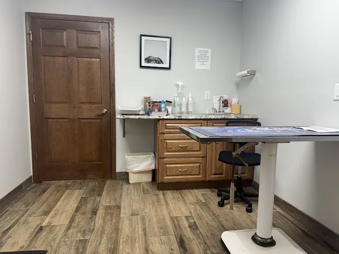 Clinton Veterinary Clinic Picture 6