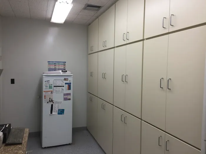 Sears Veterinary Hospital Picture 9