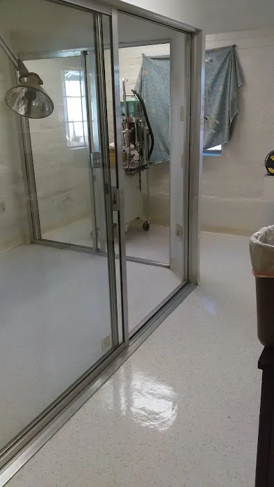 Adobe Veterinary Clinic Picture 8