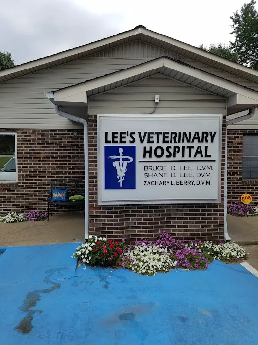 Lee's Veterinary Hospital Picture 1