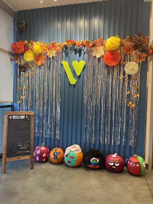 Thrive Pet Healthcare - Midtown Picture 1