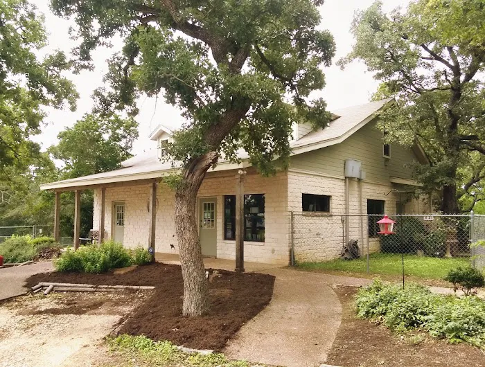 Highway 71 Veterinary Hospital Picture 7