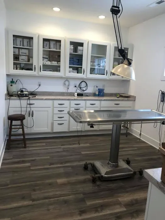 Midwest Veterinary Clinic Picture 5