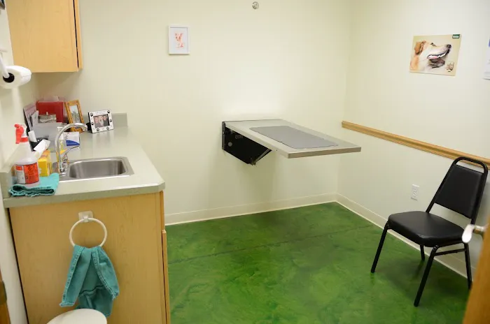 Vinton-Urbana Veterinary Hospital Picture 6